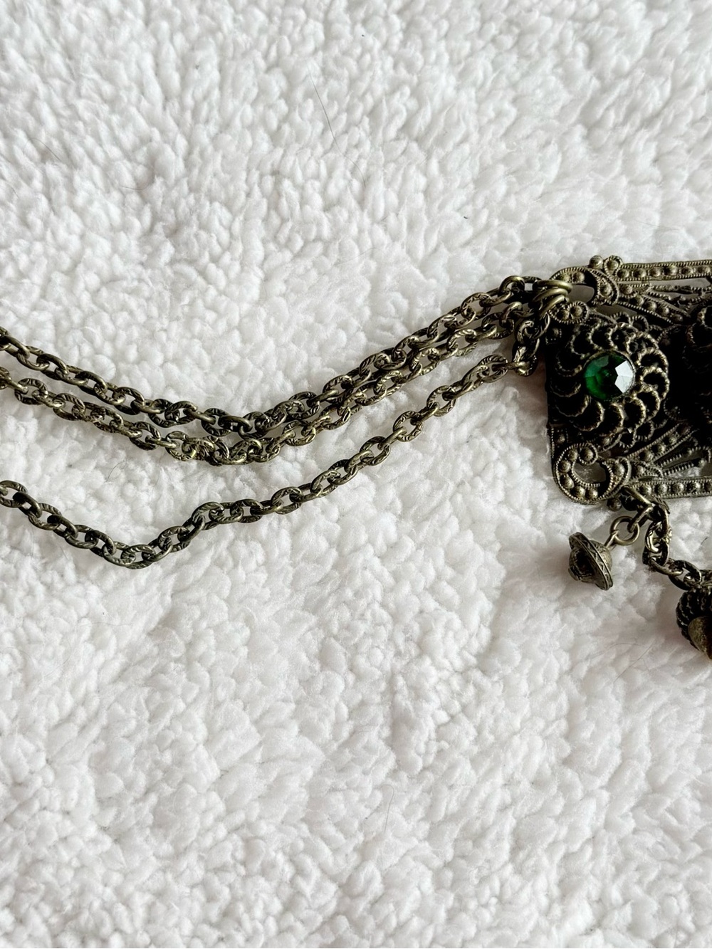 Antique-Style Green Stone Filigree brooch - Women's Jewelry
